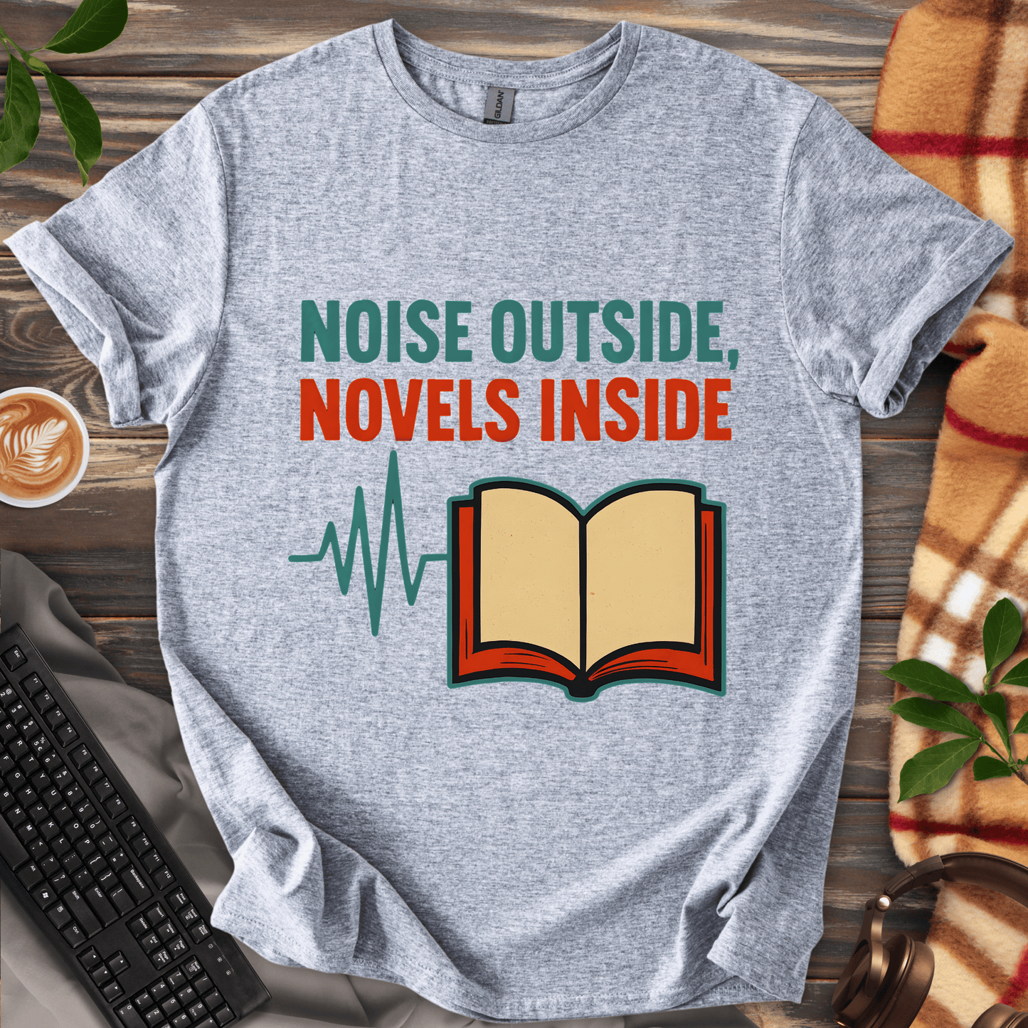Noise outside, Novels Inside T-Shirt