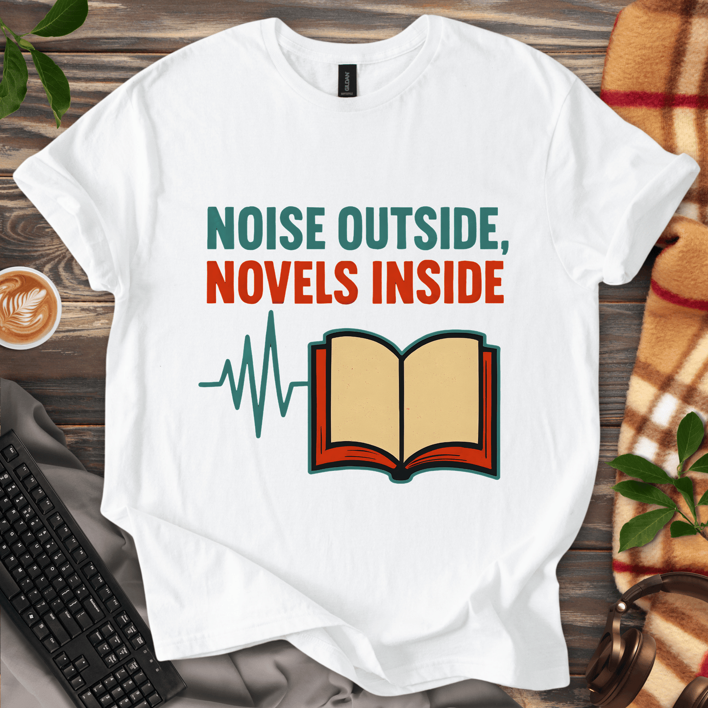 Noise outside, Novels Inside T-Shirt